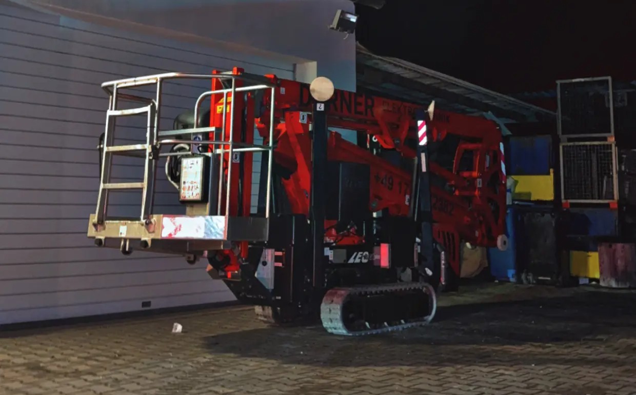 Nr.102 Teupen Leo 18 GT+